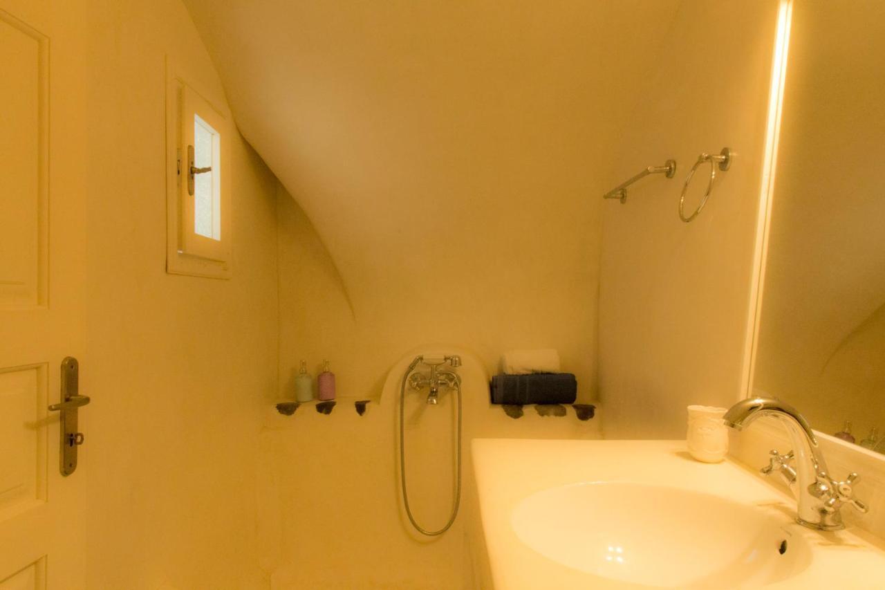 Linos Suites Emporio  エクステリア 写真